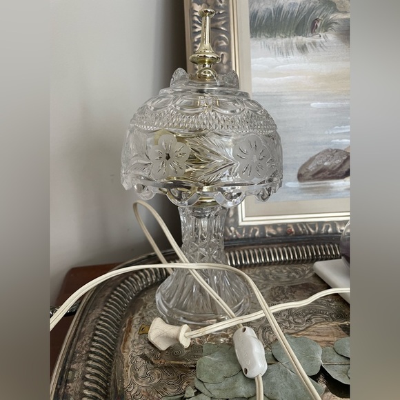 Vintage Crystal Glass Lamp - Picture 3 of 6